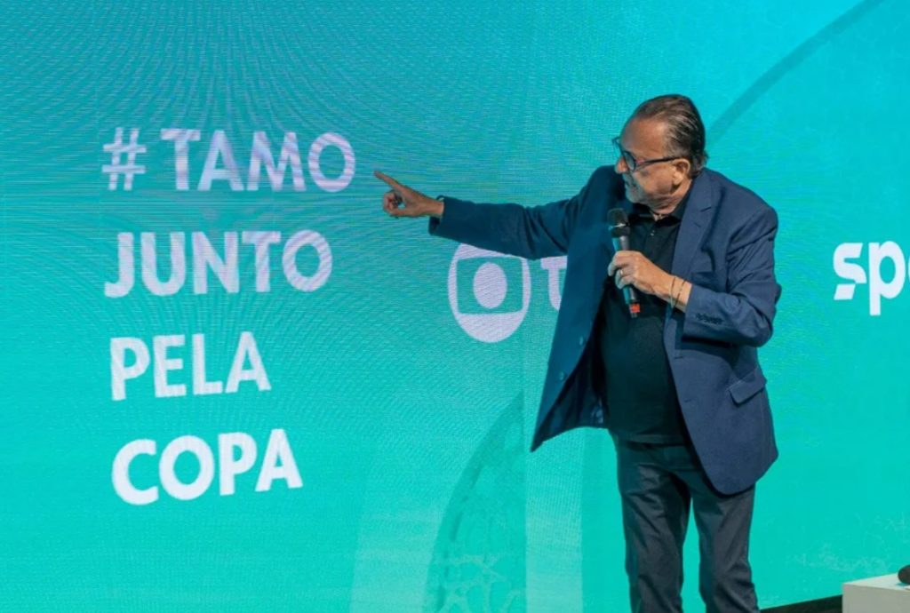 Galvão Bueno no evento de lançamento da Copa do Catar na Globo