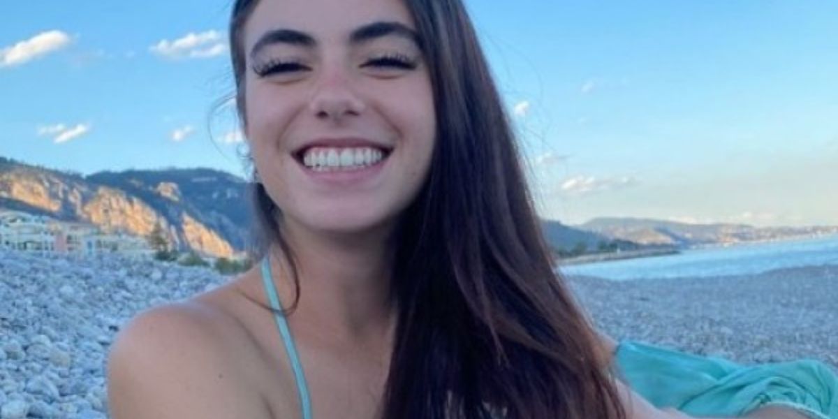 Giullia Miranda, filha da Gretchen, está com 19 anos