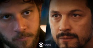 Barraco em Travessia - No meio da rua, Ari (Chay Suede) dá soco em Oto (Romulo Estrela) por causa de Brisa (Lucy Alves) (Foto: Reprodução / Globo / Montagem TV Foco)