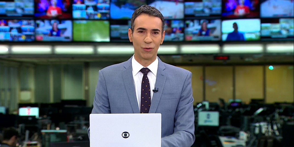 Ao vivo na GloboNews, César Tralli fica em choque ao ouvir