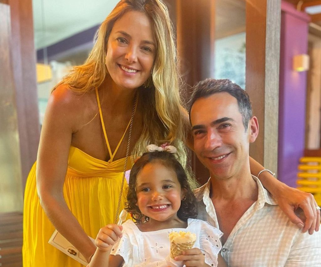 César Tralli, Ticiane Pinheiro e a filha caçula, Manuella (Foto: Reprodução / Instagram)