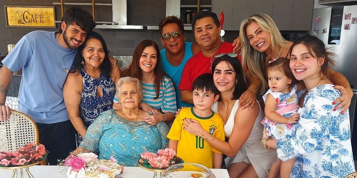 Jéssica Beatriz, Zé Felipe, Virgínia Fonseca e a família na casa de Leonardo (Foto: Reprodução / Instagram)