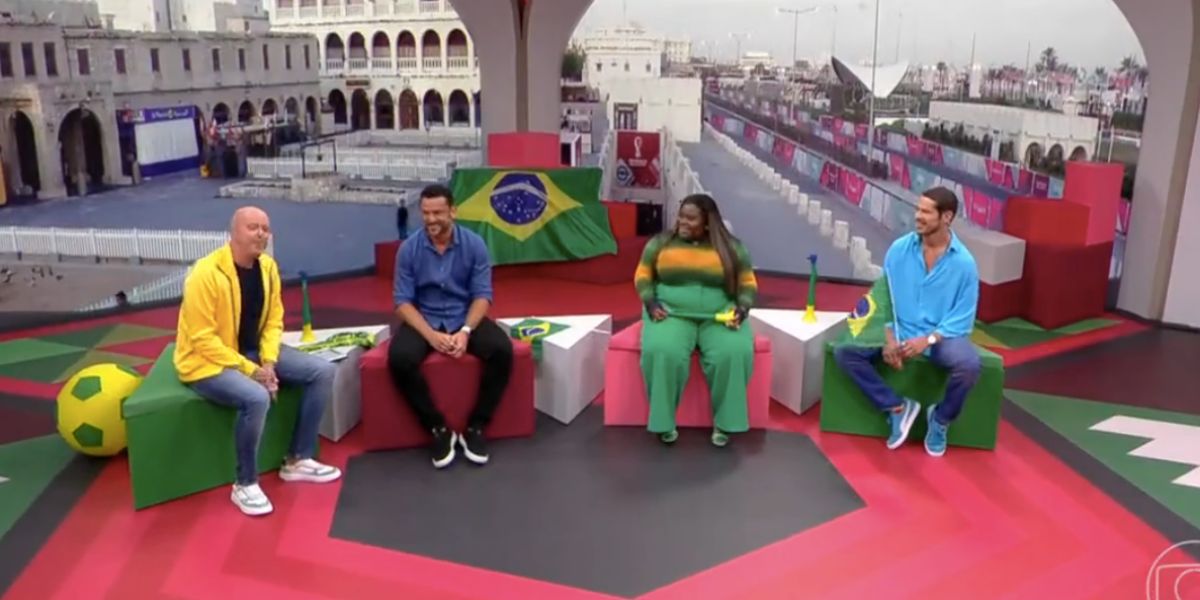 De acordo com cantora, Globo estava com atraso na transmissão do jogo do Brasil (Reprodução)