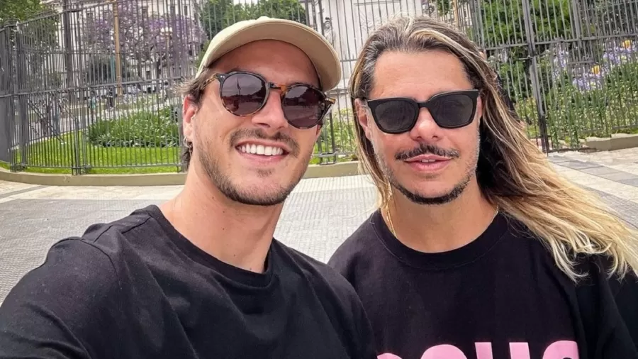 Humorista Marcus Majella surgiu com jovem arquiteto 19 anos mais novo em viagem e beleza do rapaz chamou atenção - Foto Reprodução