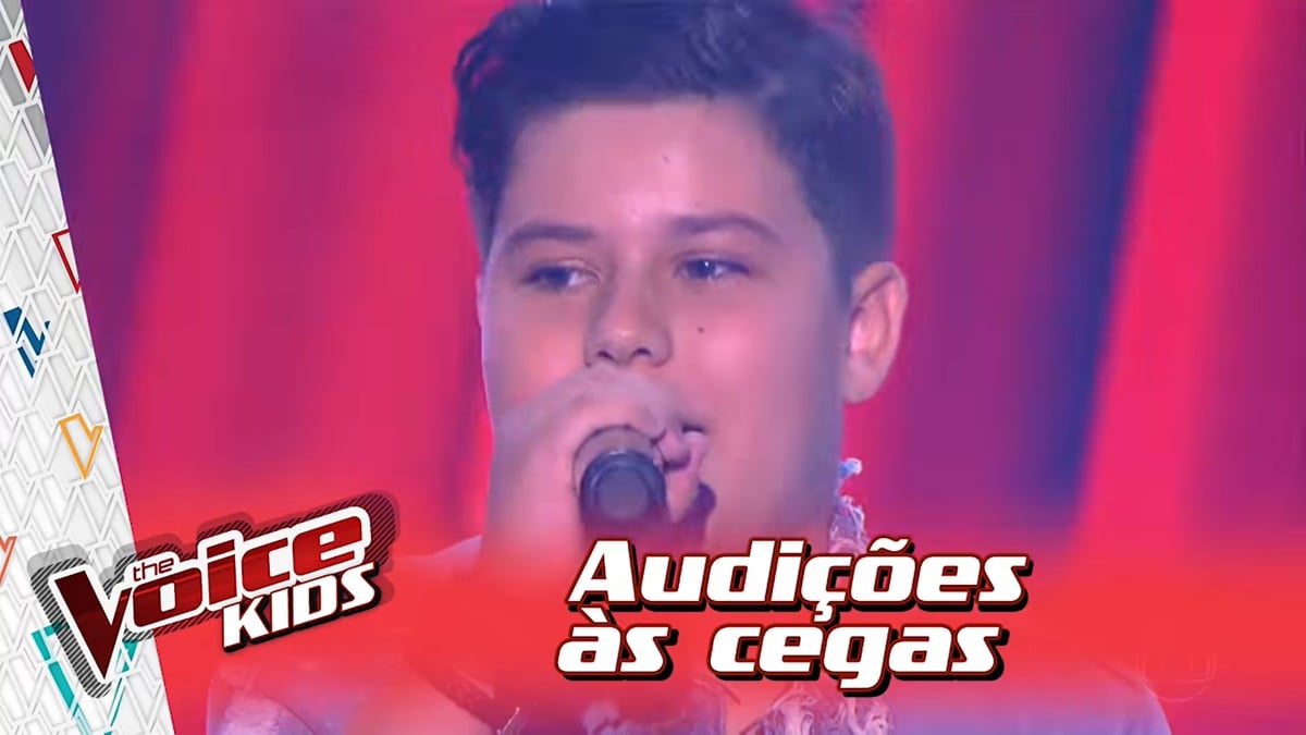 Tuca Almeida em sua participação no The Voice Kids, em 2018 