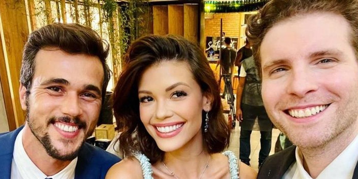 Bruno Ferrari, Vitória Strada e Thiago Fragoso nos bastidores de ‘Salve-Se Quem Puder’ (Foto: Reprodução)