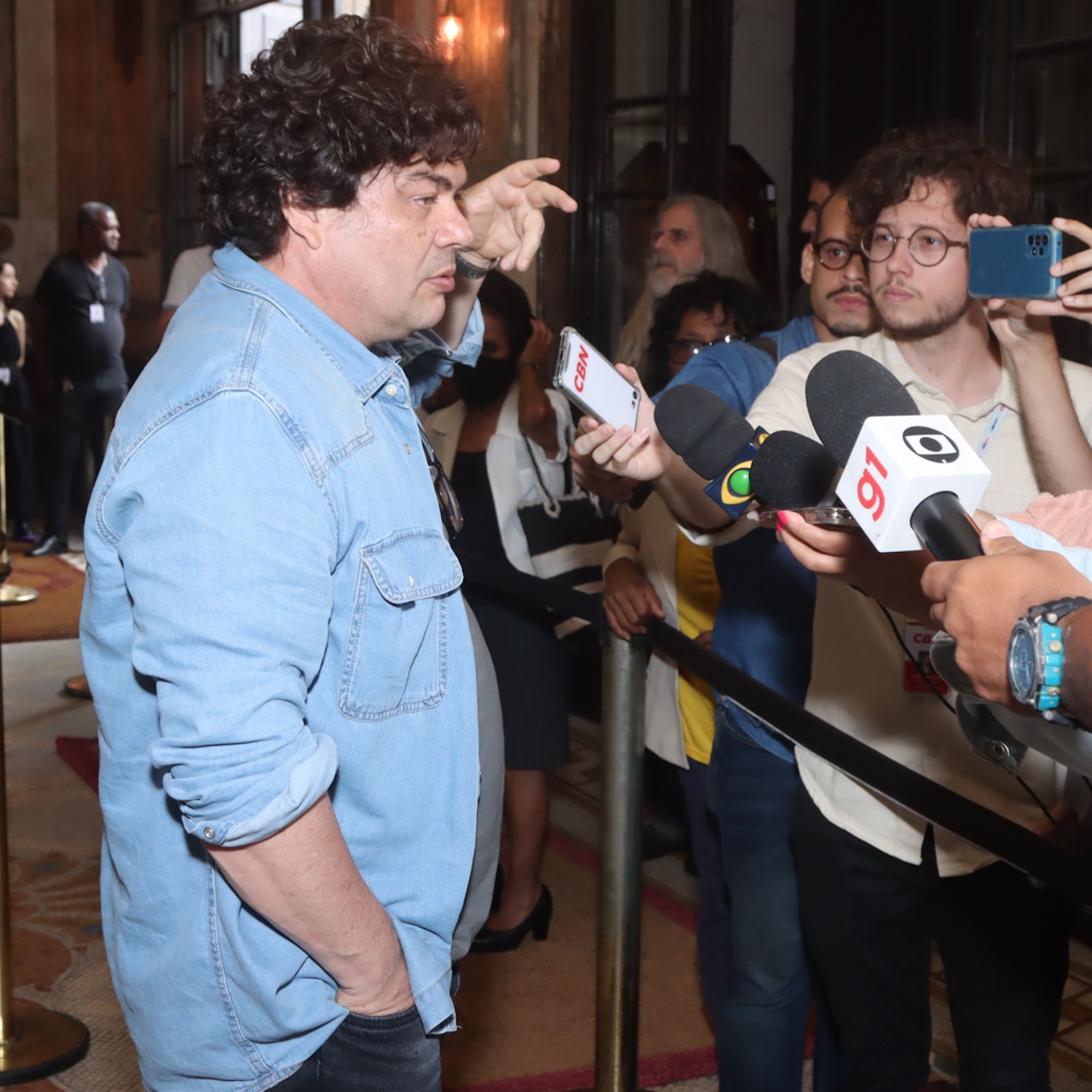 Famosos e amigos se reúnem no Theatro Municipal do Rio de Janeiro, para cerimônia de velório do ator Pedro Paulo Rangel, que faleceu aos 74 anos  - Foto Reprodução