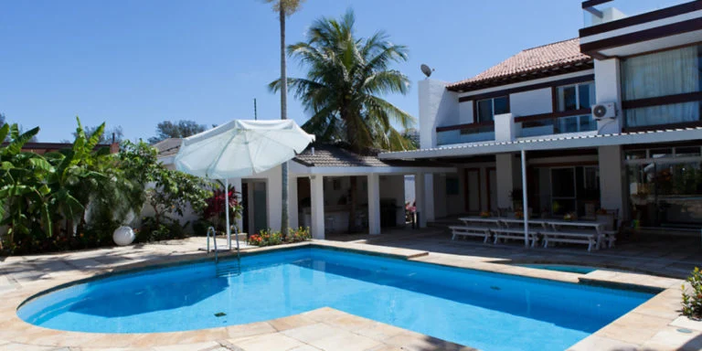 Piscina da casa (Foto: Divulgação)