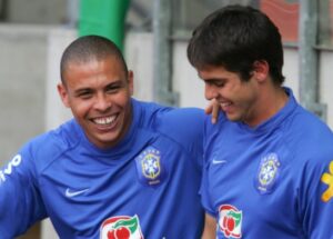 Ronaldo Fenômeno e Kaká no auge da carreira (Foto: Reprodução / Internet)