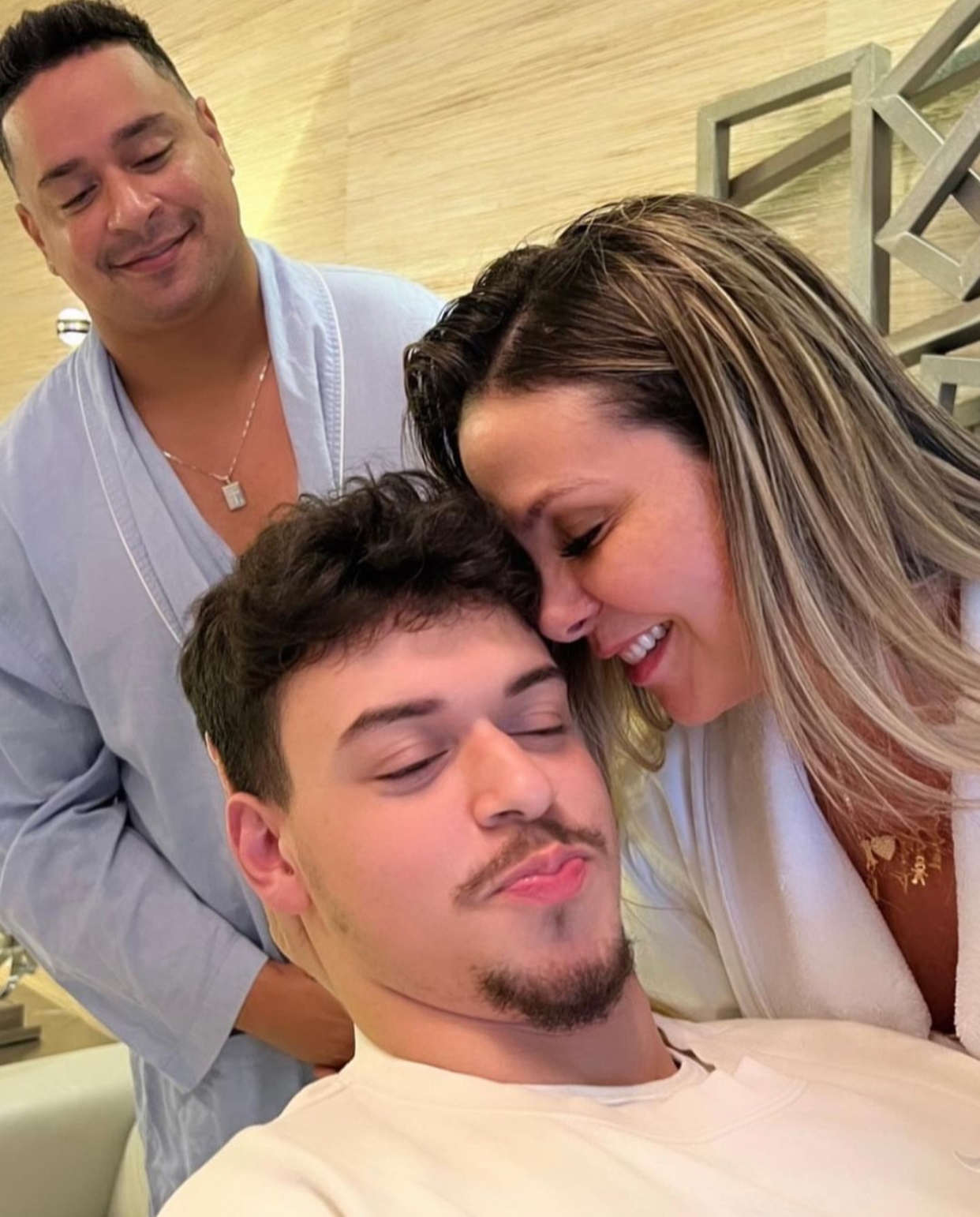 Carla Perez, Xanddy e o filho do casal (Reprodução)