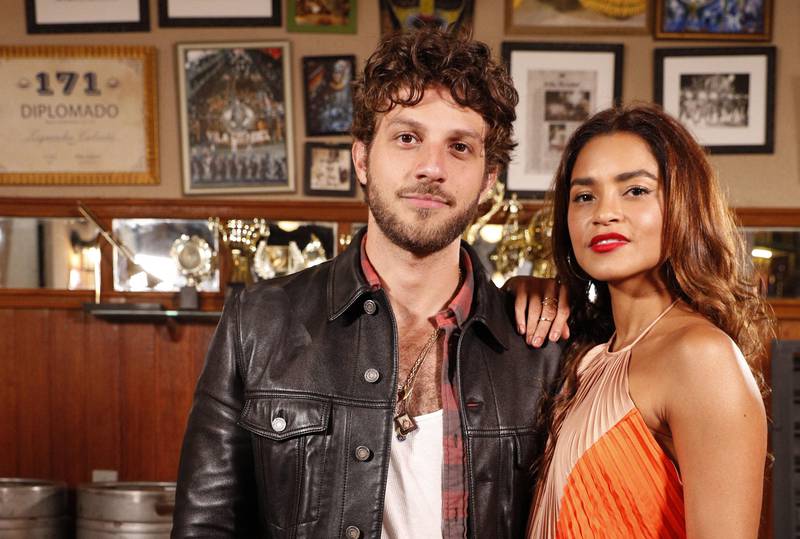 Chay Suede e Lucy Alves (Foto: Reprodução)