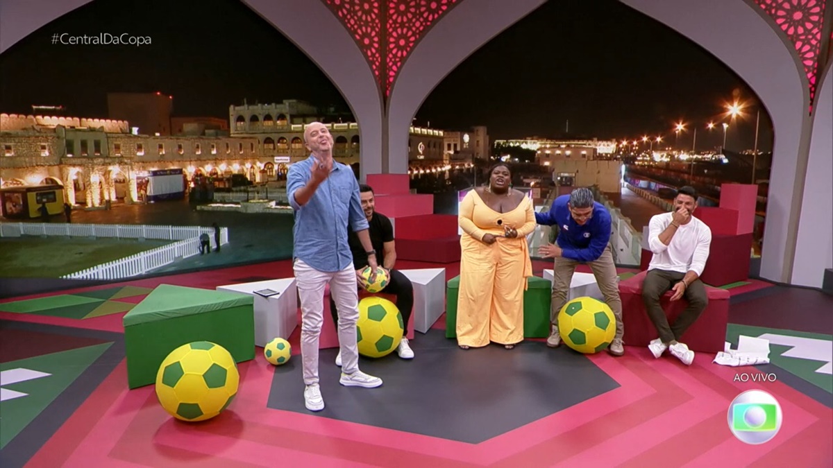 Alex Escobar, Fred, Jojo Todynho, Marcelo Adnet e Cauã Reymond na Central da Copa (Foto: Reprodução / TV Globo)