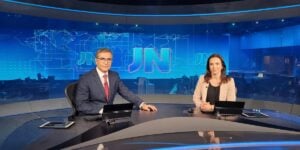 Hélter Duarte e Ana Paula Araújo no Jornal Nacional (Foto: Divulgação / TV Globo)