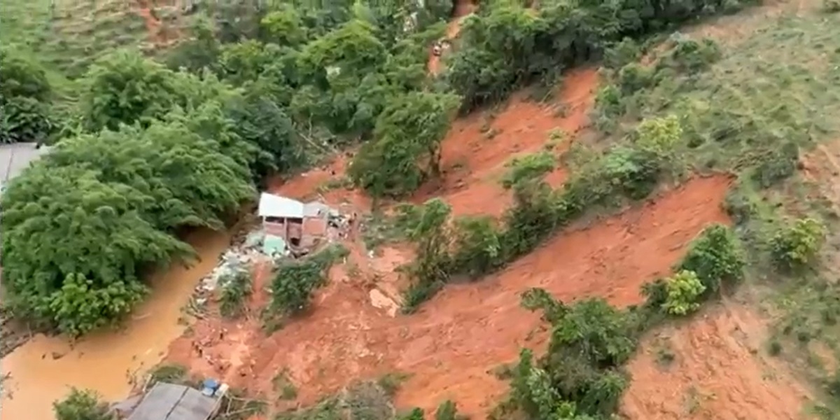 Pessoas mortas foram encontradas em deslizamento de Minas Gerais (Foto: Reprodução)