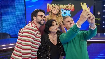 Elenco do Domingão - Foto Reprodução