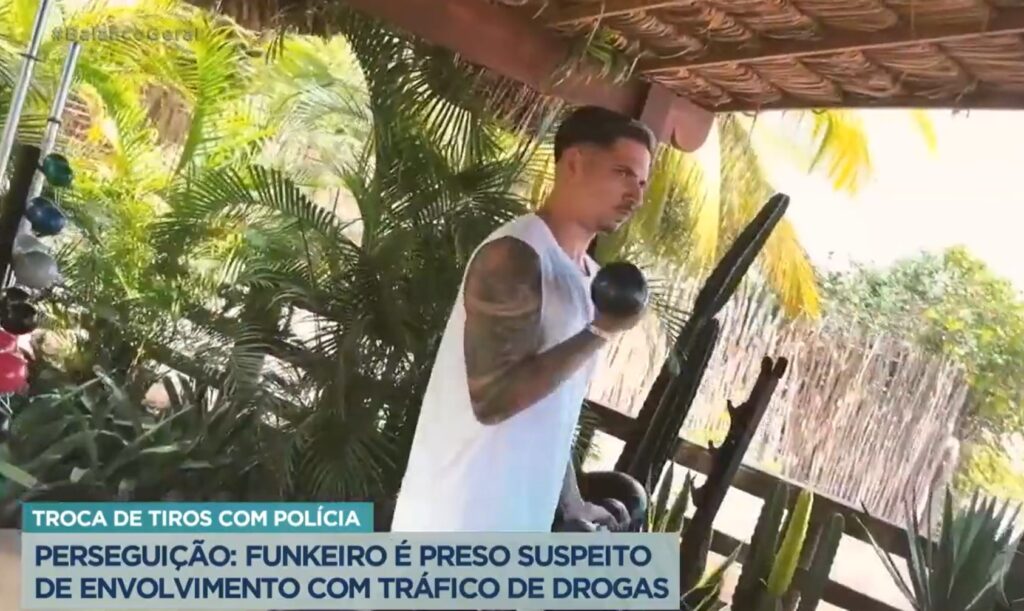 Cantor de funk foi preso após trocar tiros com a polícia- Foto: Reprodução/Record 