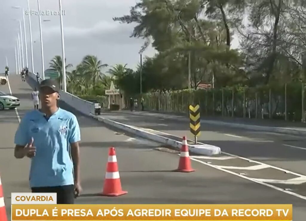 Cinegrafista do Fala Brasil filmou o rapaz partindo pra cima da equipe da Record