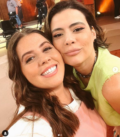 Tati Machado, do programa Encontro, da Globo, publica foto ao lado da sua amiga Michelle Loreto e ganha carinho dos fãs - Foto Reprodução Instagram