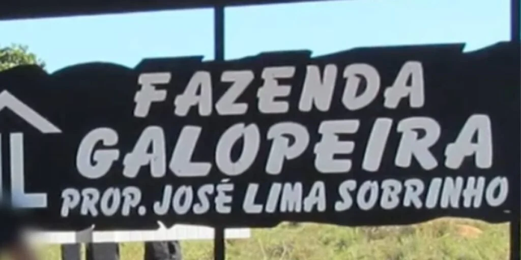 Placa na entrada da fazenda de Chitãozinho (Foto: Divulgação)