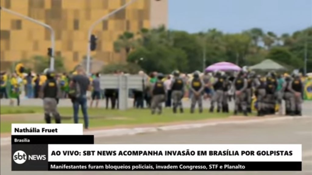 SBT não derrubou a programação para falar sobre os atos antidemocráticos em Brasília e teria feito pedido aos jornalistas (Foto: Reprodução)