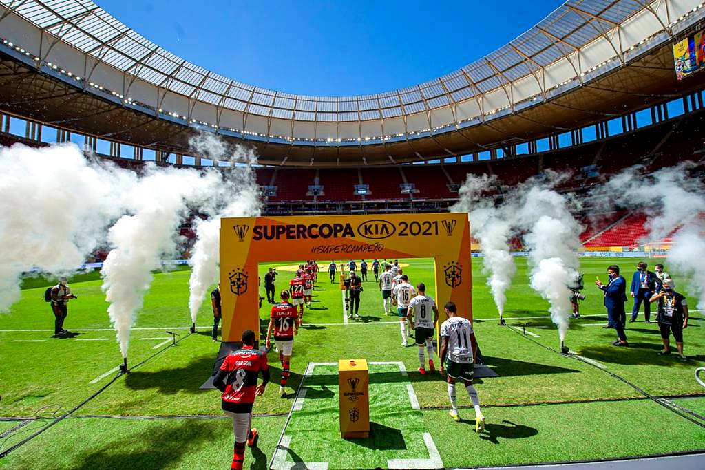 Flamengo e Palmeiras voltarão a se enfrentar pela Supercopa do Brasil com tranmissão da Globo