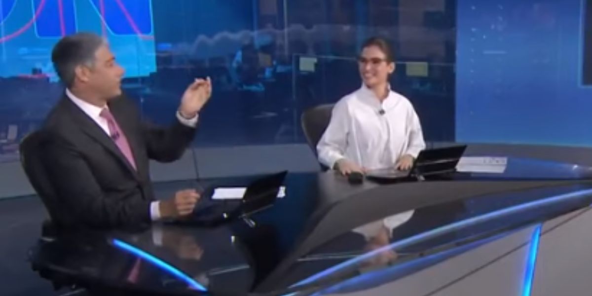 William Bonner se irritou na bancada do Jornal Nacional, arrancou ponto e detonou funcionários: "Infeliz ideia"