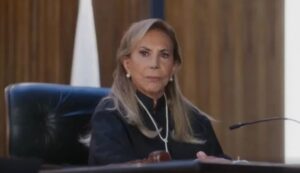Juíza lerá condenação na novela (Foto: Reprodução / Globo)