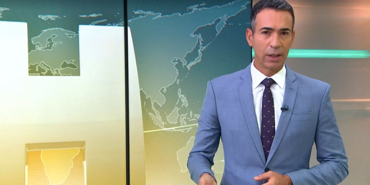 Ao vivo na GloboNews, César Tralli fica em choque ao ouvir