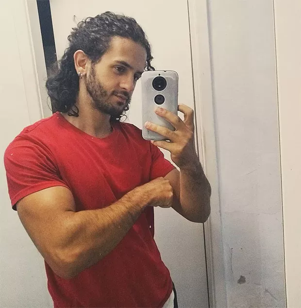 O icônico espeto, da novela Caras & Bocas, da Globo, cresceu, mudou de profissão e se tonou um dos homens mais lindos do Brasil - Foto Reprodução Instagram