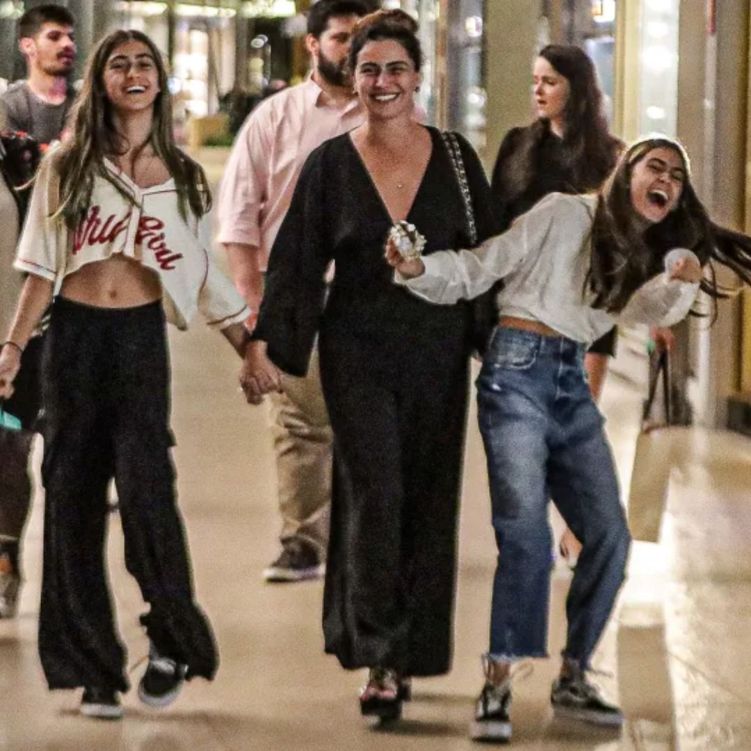 Giovanna Antonelli no shopping no Rio de Janeiro com suas filhas (Reprodução)