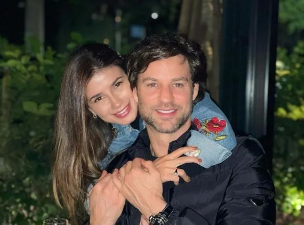 Paula Fernandes e seu namorado Rony Cecconello, o homem mais lindo do Brasil - Foto Reprodução