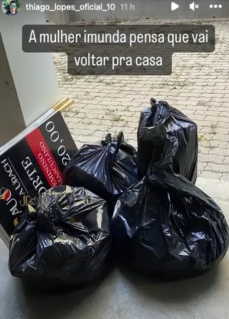 Imagem das roupas de Andressa Urach (Foto: Reprodução)