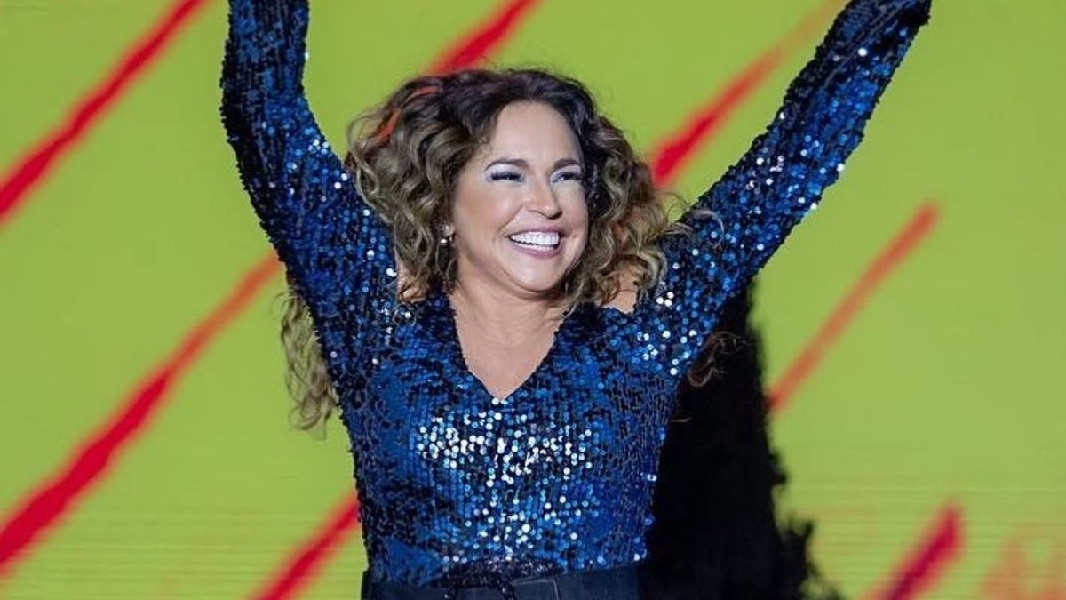 Daniela Mercury toda animada em show (Foto: Reprodução/ Internet)