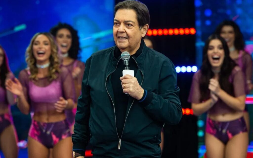 Faustão na Band tem confundido o público com erros de edição