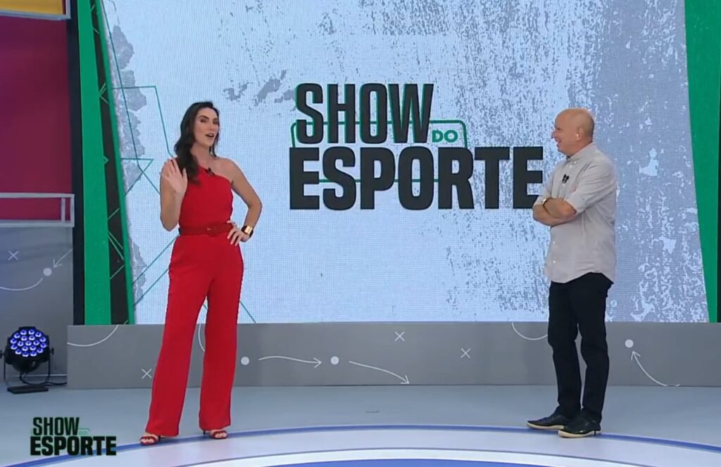 Glenda Kozlowoski e Elia Júnior apresentam a atual versão do Show do Esporte desde 2020