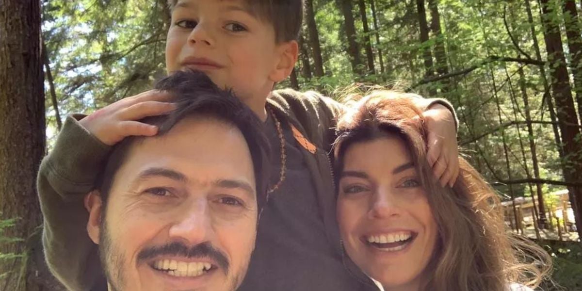 Joana Balaguer ao lado do marido, Paulo Miguel, e do filho  (Foto: Reprodução / Instagram)