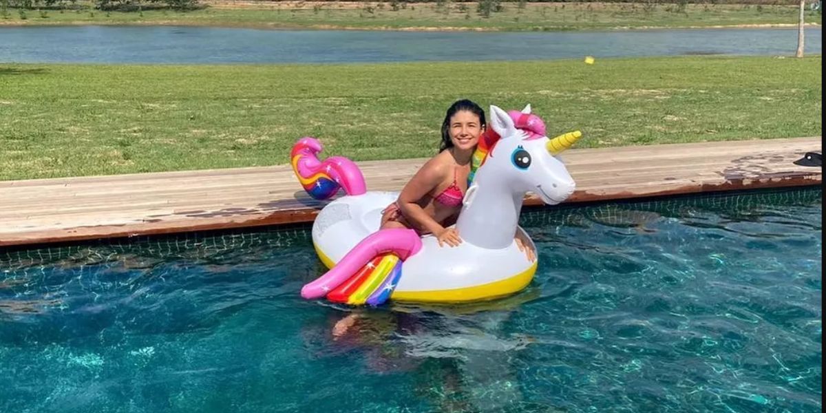 Lago, criação de cavalos e piscina a mansão de Paula Fernandes é a mais absurda do país - Foto Reprodução 