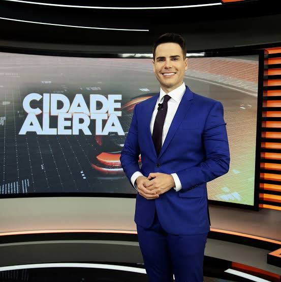 Luiz Bacci, apresentador do Cidade Alerta, já recebeu proposta de Silvio Santos pra deixar a Record e escancarou decisão - Foto Reprodução