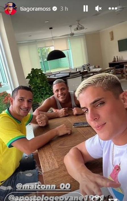 Nadine, mãe de Neymar Jr, se ausenta do aniversário do filho em Paris, e tem flagra em encontro sigiloso com Tiago Ramos, o seu ex - (Foto: Reprodução Instagram)