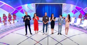 Otaviano Costa, Benjamim Back, Nadja Haddad, Gaby Cabrini e Dudu Camargo no palco do Programa Silvio Santos- Foto: Reprodução/Youtube/SBT