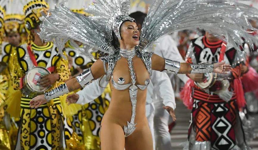 Paolla oliveira em seu desfile pela Grande Rio no Carnaval 2023 - Foto G1