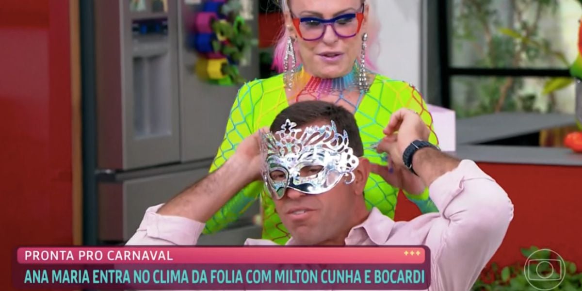 Rodrigo Bocardi estudou muito sobre Carnaval e ainda se fantasiou durante ida ao "Mais Você" (Foto: Reprodução/TV Globo)