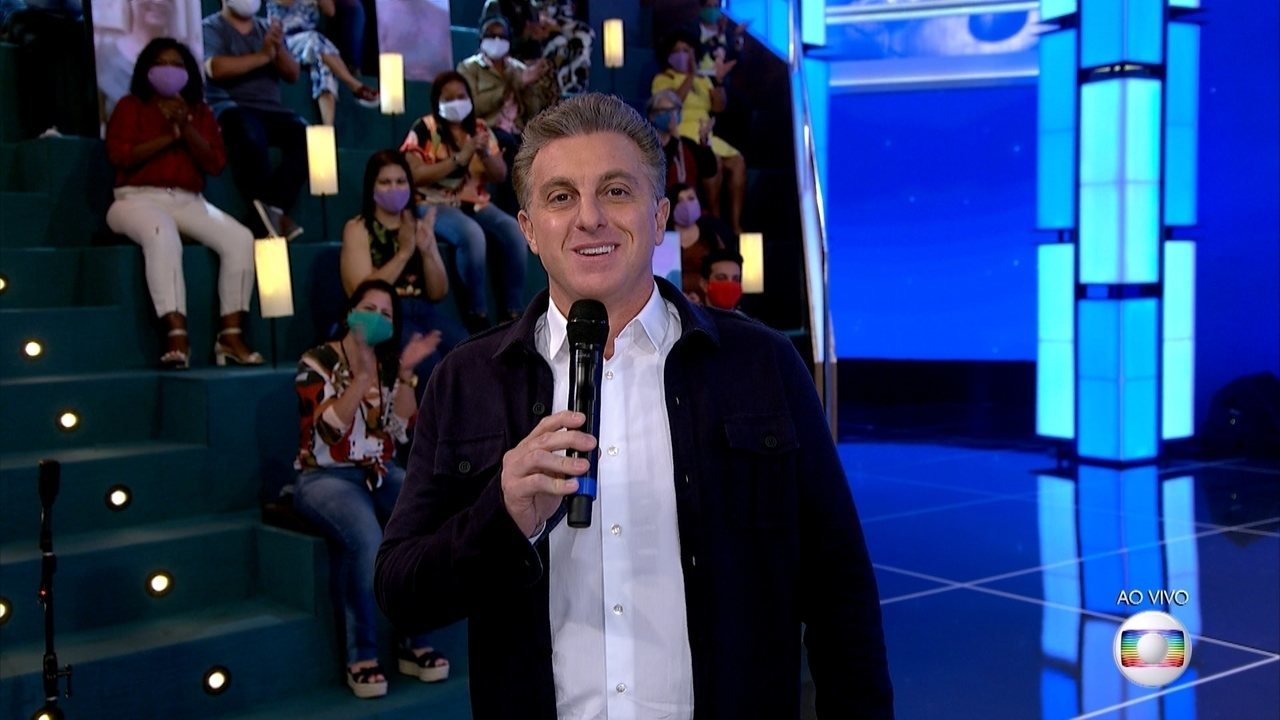 Sem pensar duas vezes, Luciano Huck revela situação dos bastidores da Globo dentro do camarim - Foto Reprodução: Globo