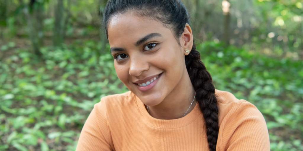 Personagem Jenifer descobre segredo em Vai Na Fé (Foto: Reprodução, Globo)