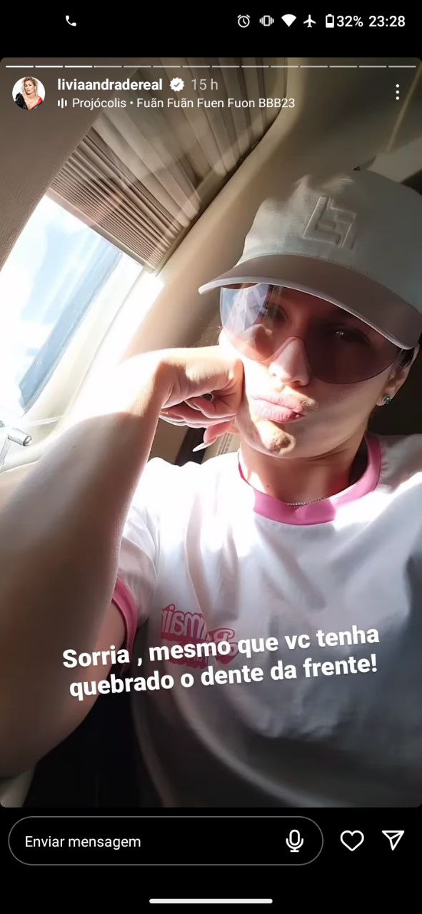Lívia Andrade relatou o que tinha acontecido com seu dente (Foto: Reprodução/ Instagram)