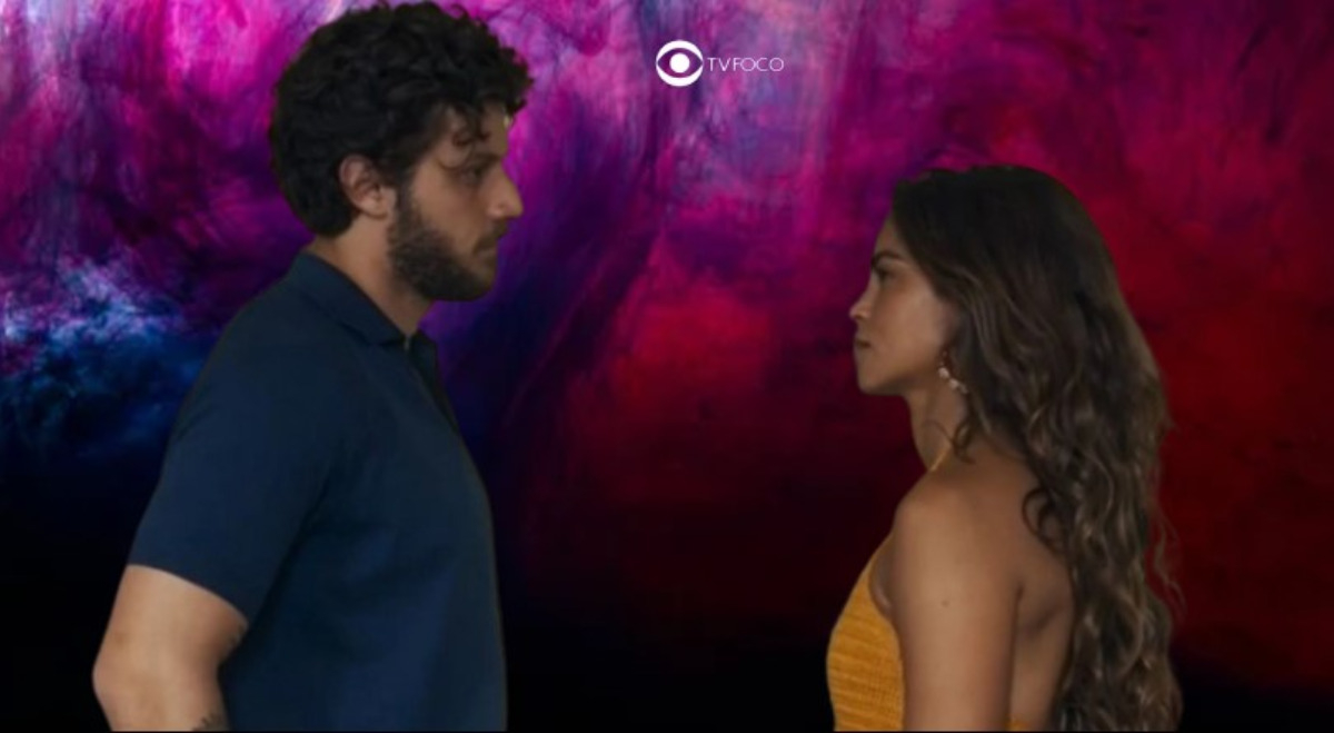 Travessia - Ari transforma vida de Brisa em um verdadeiro inferno e se recusa a obedecer ordem de Guerra (Foto: Reprodução / Globo / Montagem TV Foco)