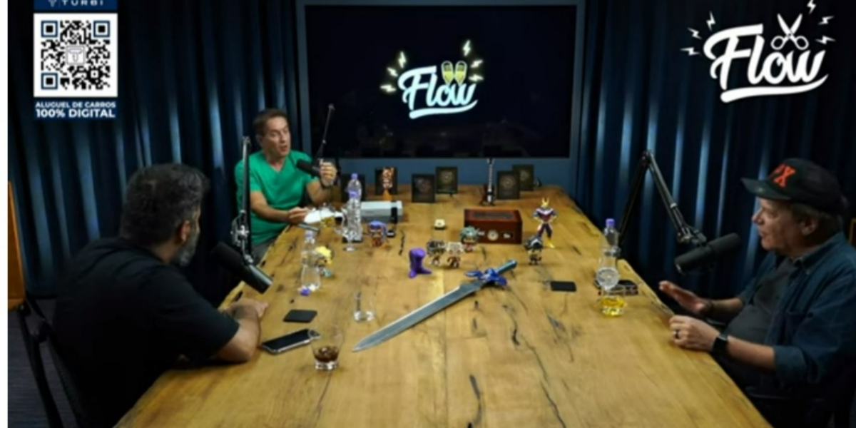 Carlos Tramontina e Chico Pinheiro no "Flow Podcast" (Foto: Reprodução/YouTube)