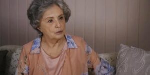 Cotinha em cena da novela Travessia (Foto: Reprodução/Globo)