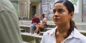 Bella Campos dá vida a Jenifer em Vai na Fé (Foto: Reprodução/Globo)