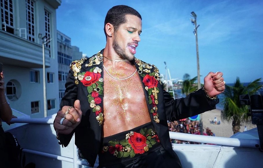 José Loreto se apresentou como Lui Lorenzo em trio de Ivete Sangalo no Carnaval de Salvador para a novela Vai na Fé (Foto: Reprodução / Globo)